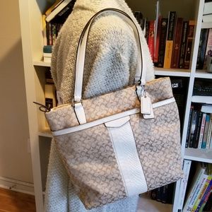 Coach summer tote bag